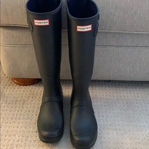 Rare antique finish zipper back HUNTER boots